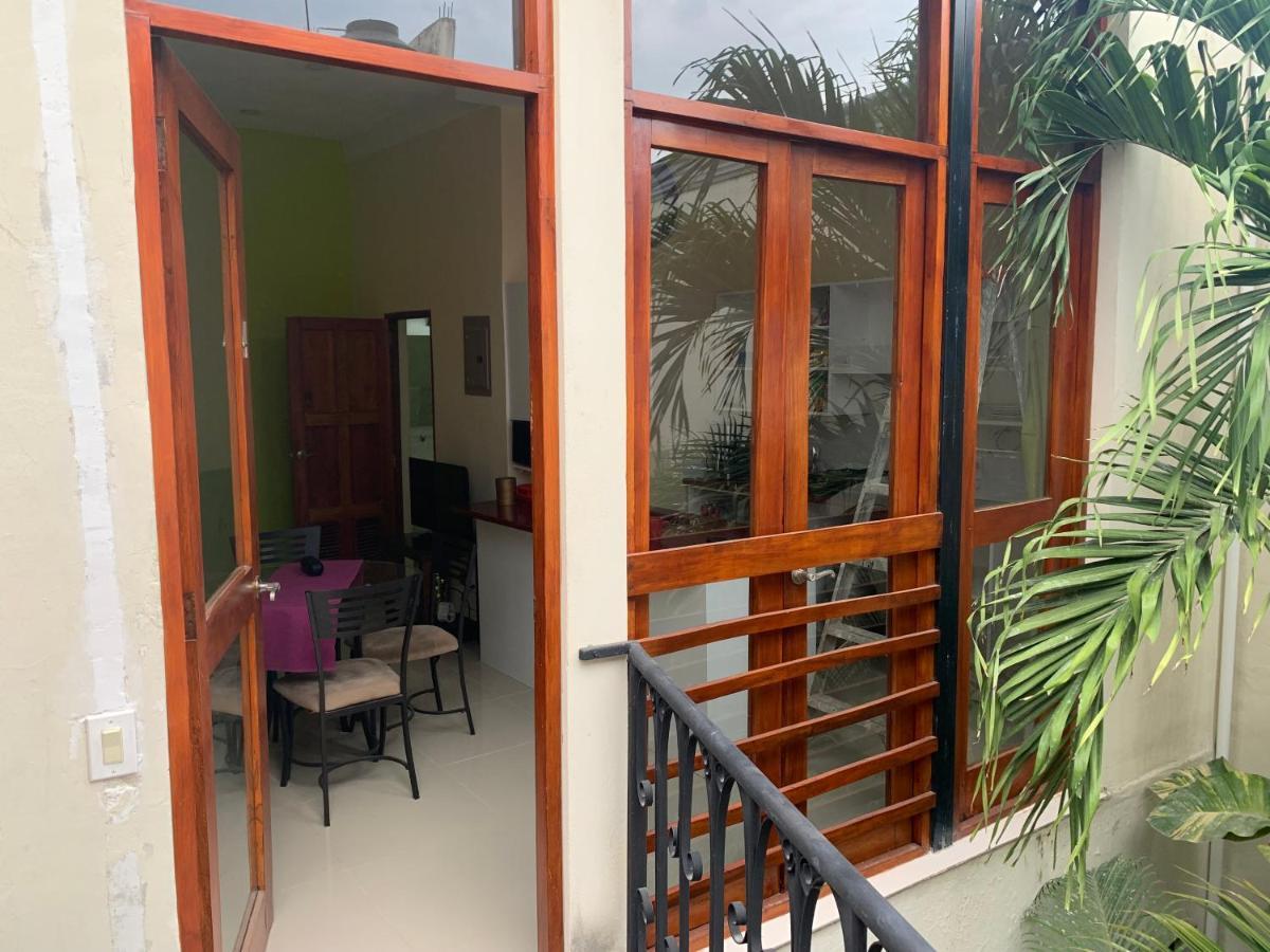 Apartamentos Casa Amarilla Гранада Екстериор снимка