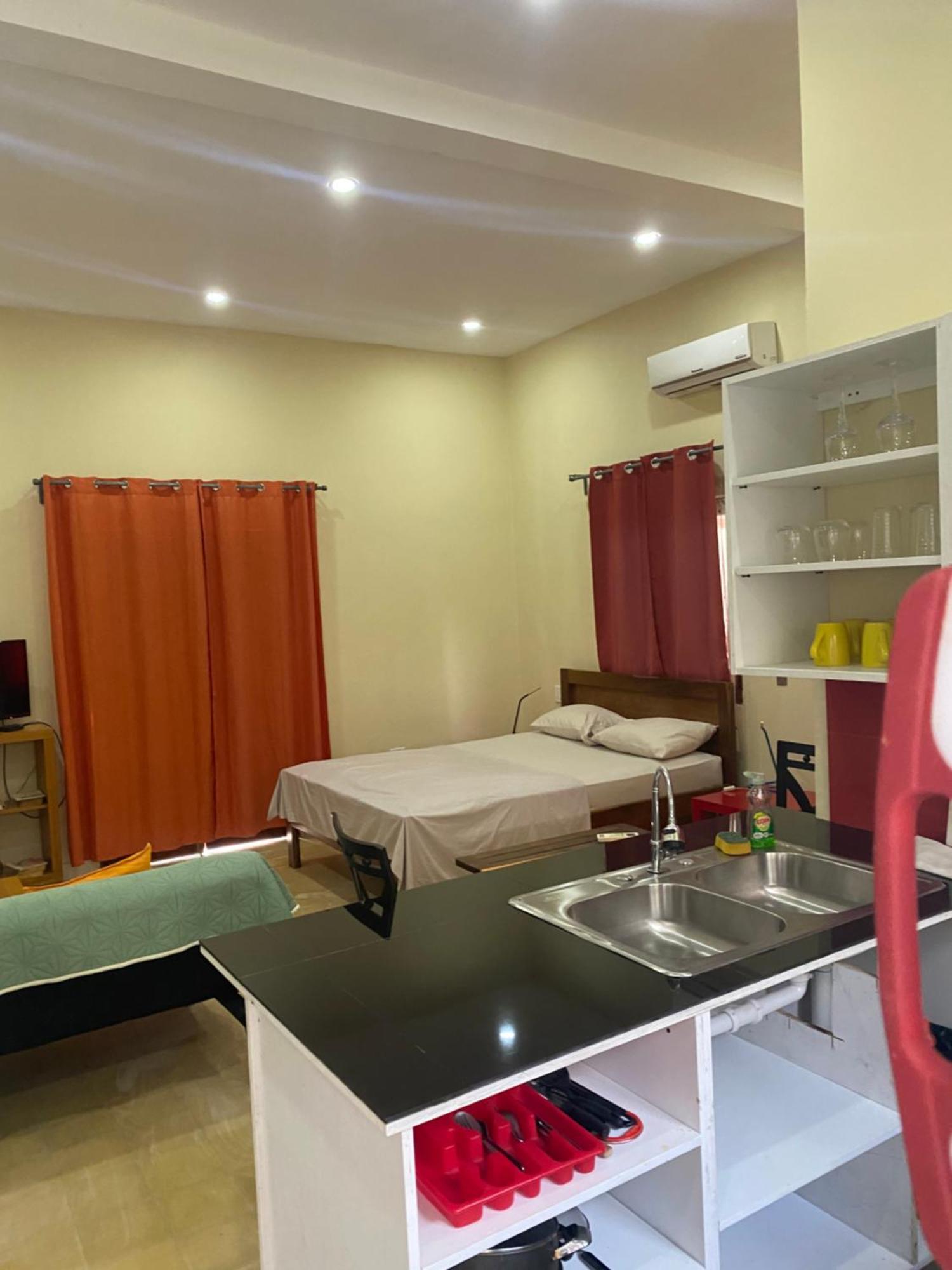 Apartamentos Casa Amarilla Гранада Екстериор снимка