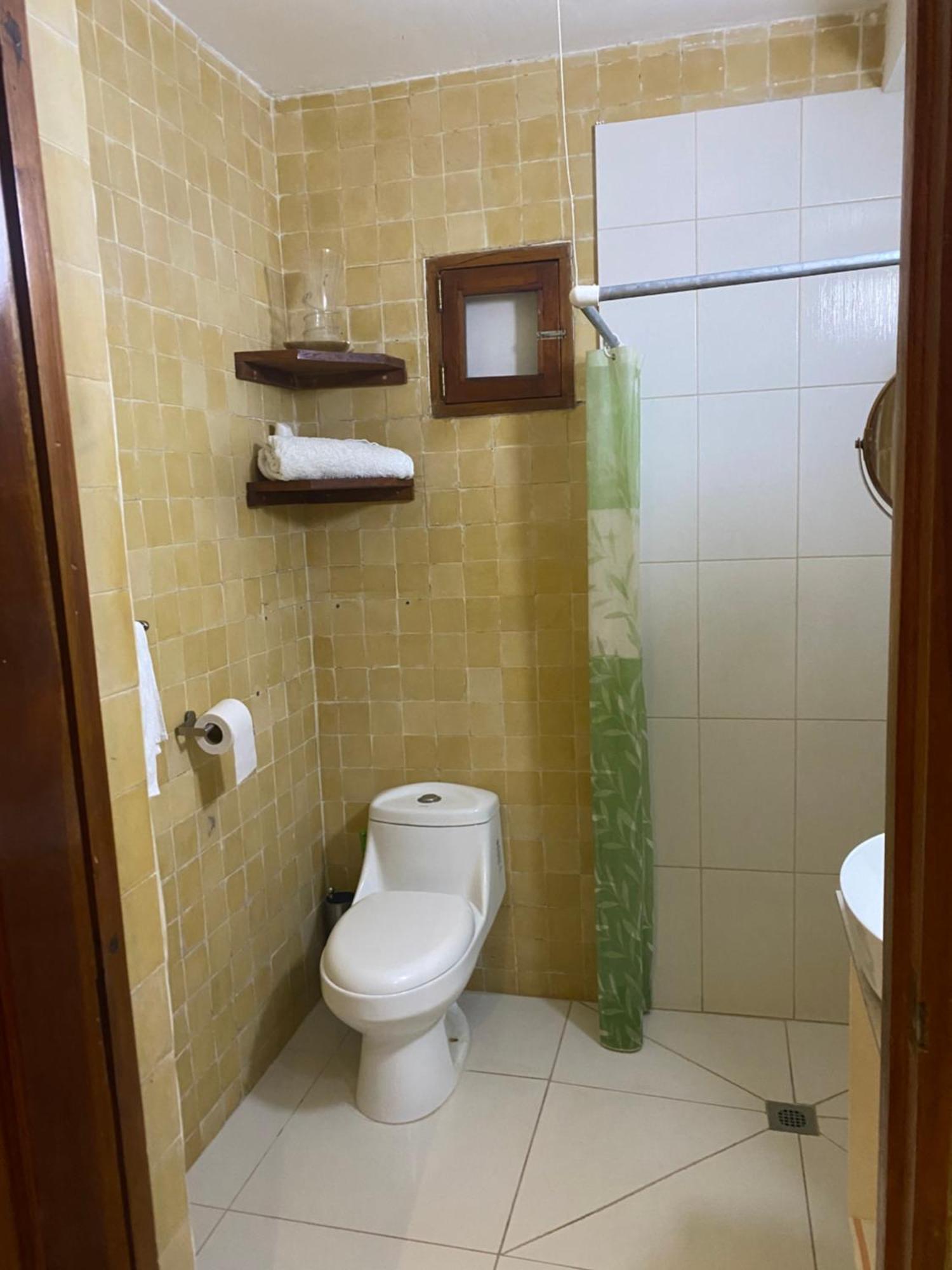 Apartamentos Casa Amarilla Гранада Екстериор снимка