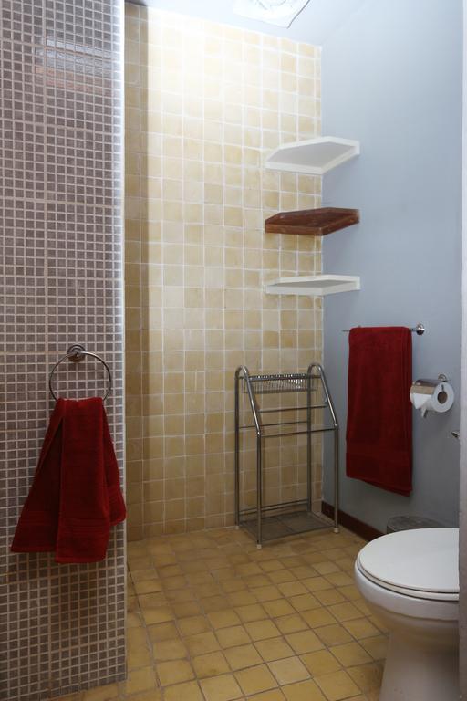 Apartamentos Casa Amarilla Гранада Екстериор снимка
