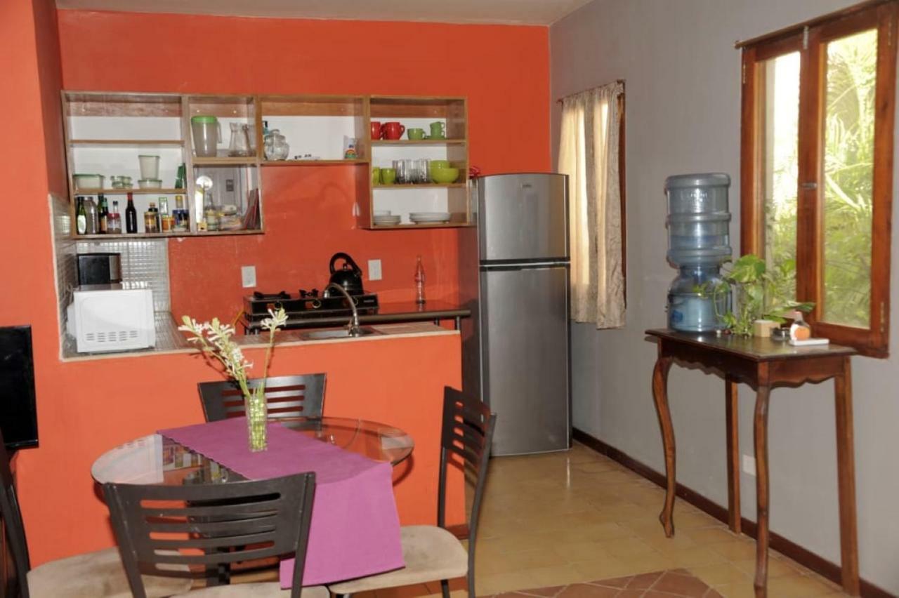 Apartamentos Casa Amarilla Гранада Екстериор снимка