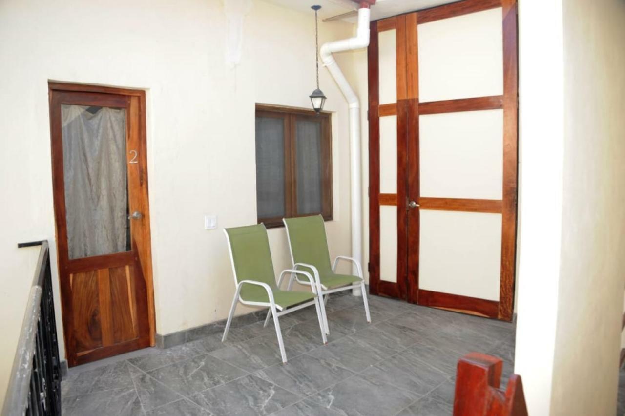 Apartamentos Casa Amarilla Гранада Екстериор снимка