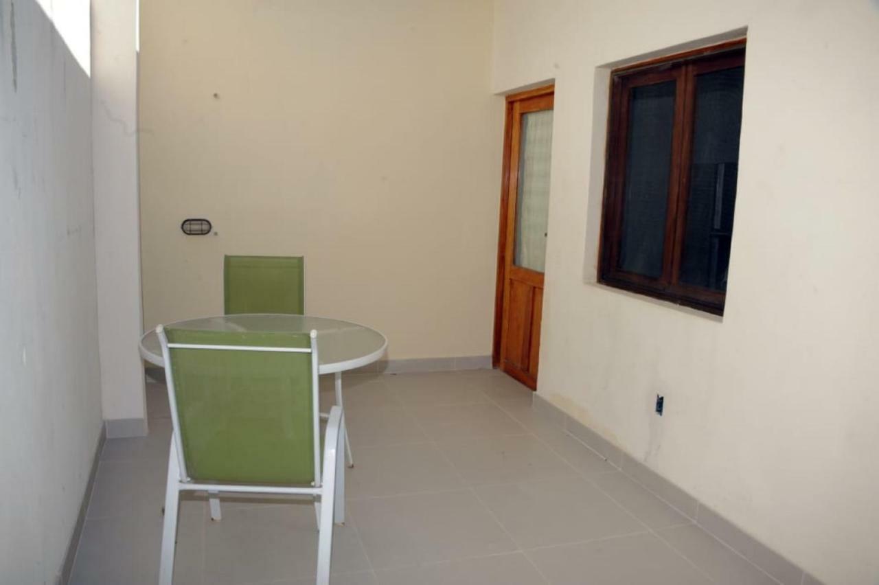 Apartamentos Casa Amarilla Гранада Екстериор снимка